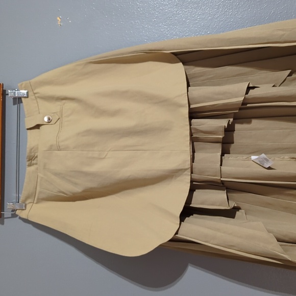 COPY - Anthropologie Peated lHigh-Low Skirt - Picture 7 of 10